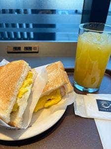 カフェ・ド・クリエ リーブル イオンモール松本店