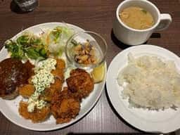 くわ焼・鉄板焼 九志焼亭 大手町店