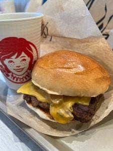 ウェンディーズ・ファーストキッチン 鳴海なるぱーく店