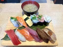 沼津魚がし鮨 流れ鮨 富士宮店