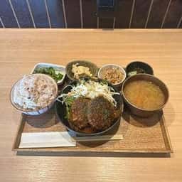 鉄板ダイニング おっとり