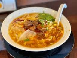 四川料理・蘭州ラーメン 牛王 本陣駅前店