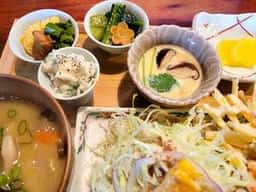 ダイニング岩崎荘