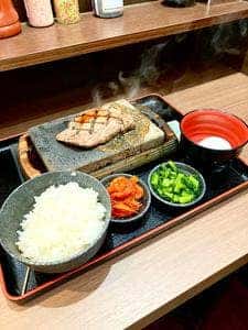感動の肉と米 稲毛山王店