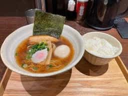 麺屋 やま 本町店