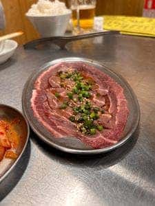 ツラとキモ 炭火焼肉いわしげ