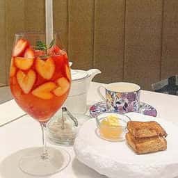 ブルーストッキングカフェ