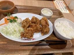 空飛ぶチキン食堂