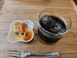 Cafe & Bar 810