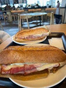 スターバックス コーヒー 愛知医科大学店