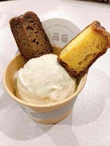 カヌレとアイス 浅草店