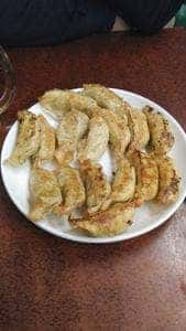 とんとん餃子 華苑飯店
