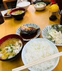 はとや食堂