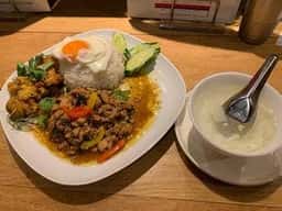 タイレストラン CHADA