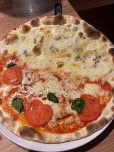 アトリエ・ド・フロマージュ 軽井沢ピッツェリア