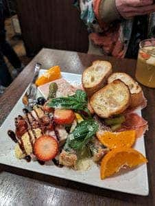 立ち飲み食堂ウルトラスズキ