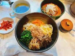 ホルモン&焼肉 絵のある街 赤羽店