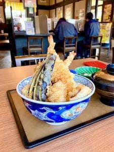食事処 八幡屋
