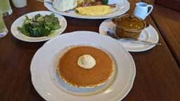 ロイヤルホスト 大倉山店