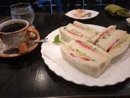 CAFÉ DE 1/f