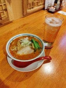 讃八小籠包