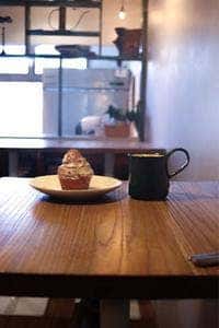 6 RACCOON CAFE SOCIETY