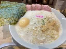 鶏そば満つる