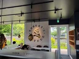 ロバーツコーヒー 星天qlay店