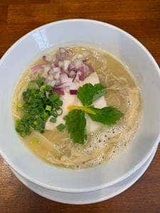 横須賀らぁ麺 しろ