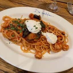 Trattoria e Pizzeria De salita 赤坂