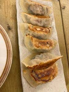 8餃子 Eight Gyoza