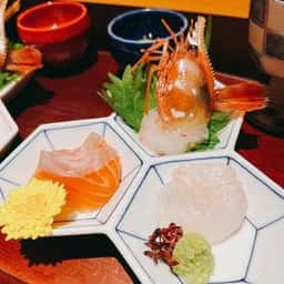 界ポロト 食事処