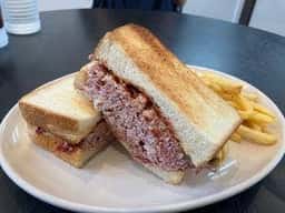 UNDER BURGER