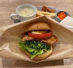 CAFE山と海と太陽 アスティ静岡店