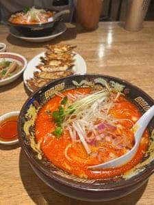 麺飯食堂