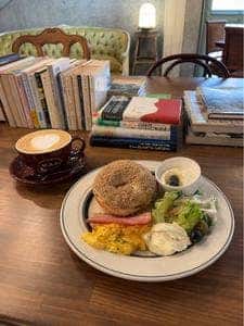 H.A.L. cafe