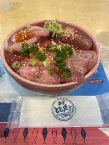 おさかな丼屋 とと丸食堂