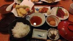 かめや