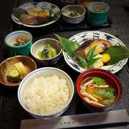 日本料理御山