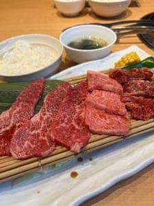 焼肉 めいげつ