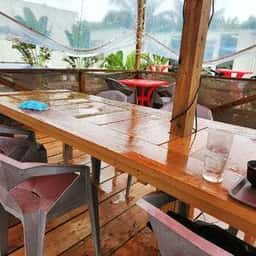 与那国島Cafe&Bar むんぶてらす