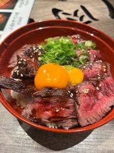 焼肉赤身にくがとう