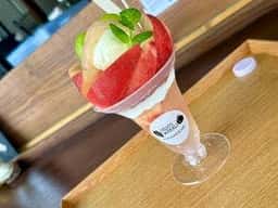 FRUITS WAKAGI fruitsstand&cafe
