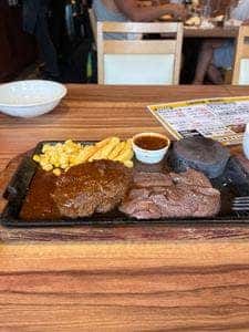 ステーキハウスRocky