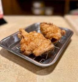 骨付鳥、からあげ、ハイボール がブリチキン。明大前店