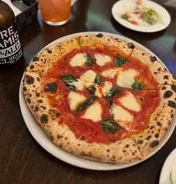 Pizzeria 244