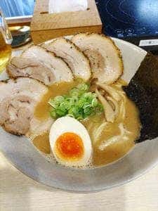 鶏と魚介らぁ麺 komugi