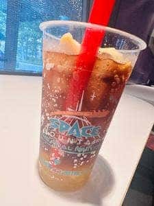 トゥモローランド・テラス