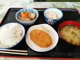 武雄温泉物産館