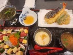 旬鮮 鮨 友蔵